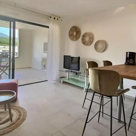 T2 Neuf Avec Belle Terrasse Proche Plage Apartment *